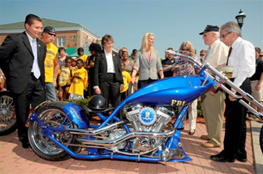 Left to right: SAC Diego Rodriguez, Paul Teutul, Sr., Chairman, InfraGard National Members Alliance Kathleen Kiernan, InfraGard coordinator Maryann Goldman, Center for Hope representative Joanne Gurda, New York State Senator Bill Larkin, and Mayor of Newburgh Nicholas Valentine